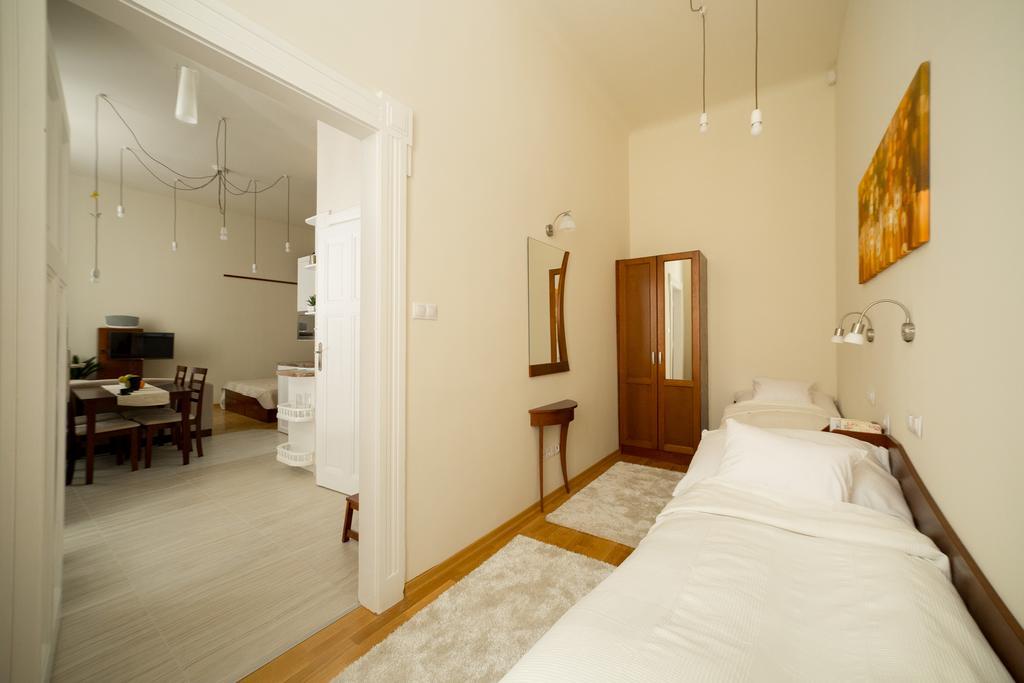 Family Buddha Apartment Budapeşte Dış mekan fotoğraf