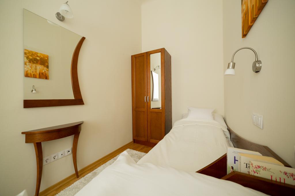 Family Buddha Apartment Budapeşte Dış mekan fotoğraf