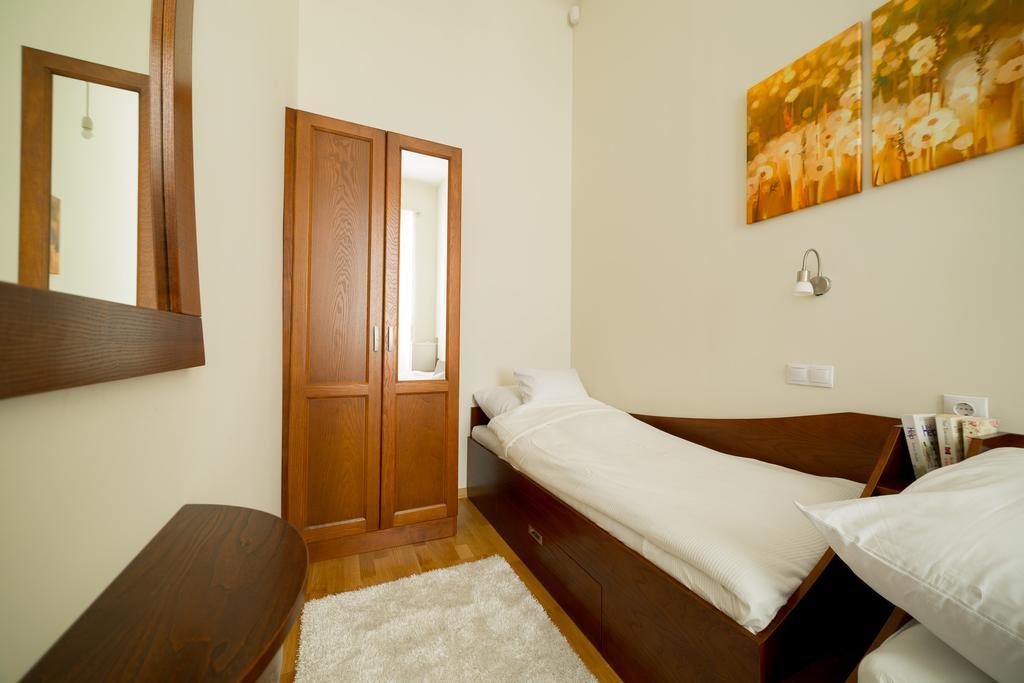Family Buddha Apartment Budapeşte Dış mekan fotoğraf