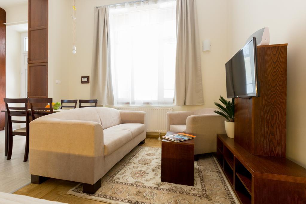 Family Buddha Apartment Budapeşte Dış mekan fotoğraf