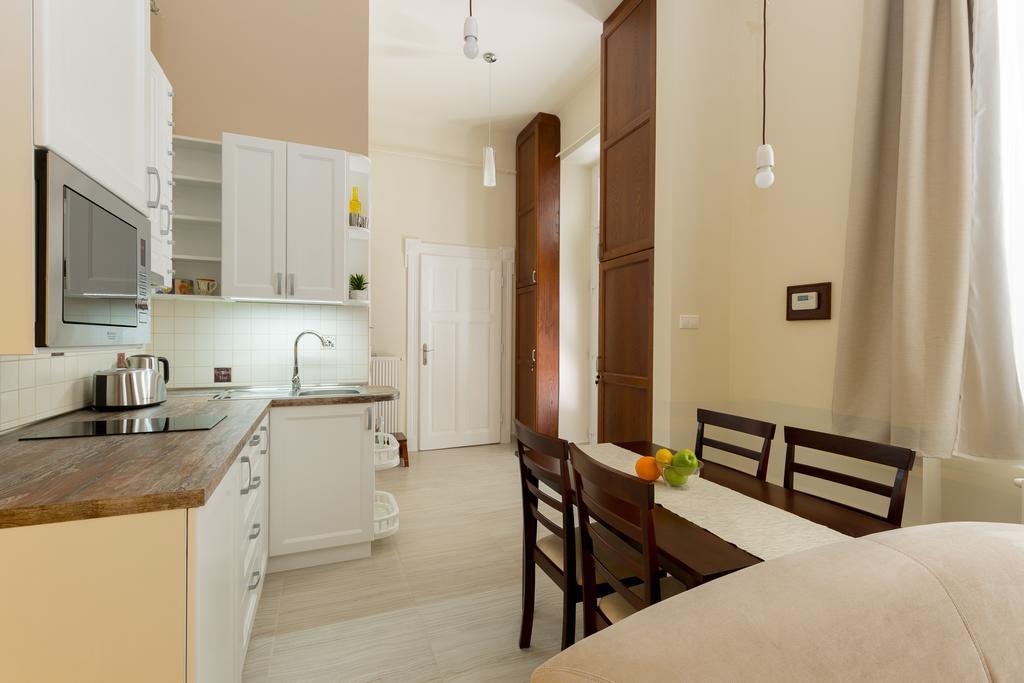 Family Buddha Apartment Budapeşte Dış mekan fotoğraf